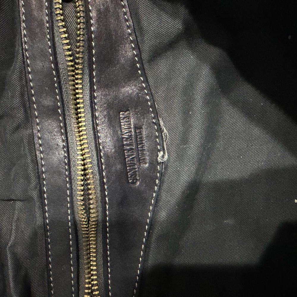 Bolsa Nova “Bella” black leather sling bag - Picture 3 of 4
